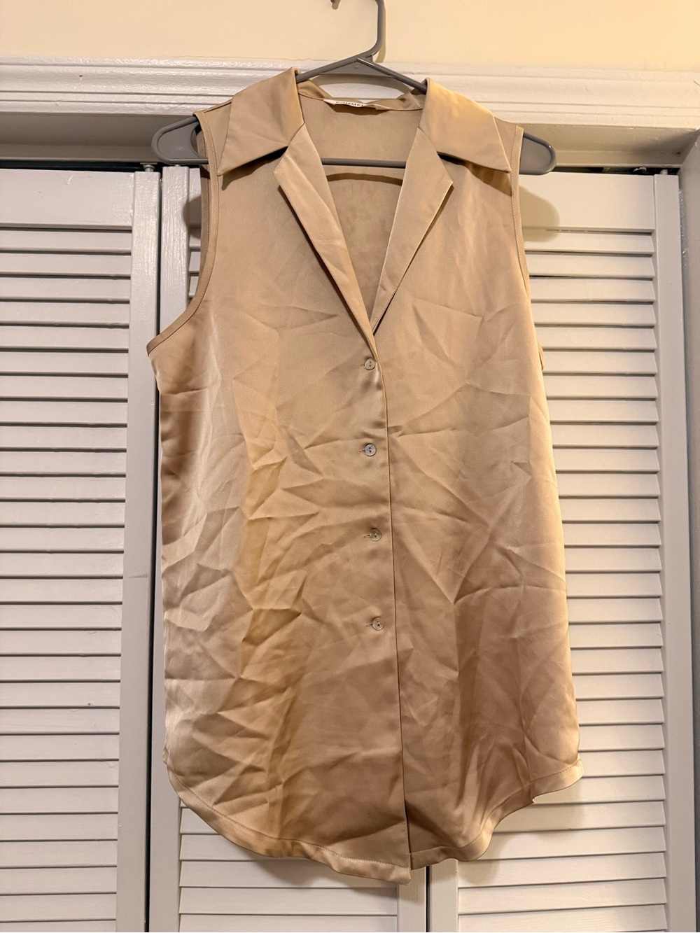 Commense Sleeveless Button-Front Collared Top in Beige